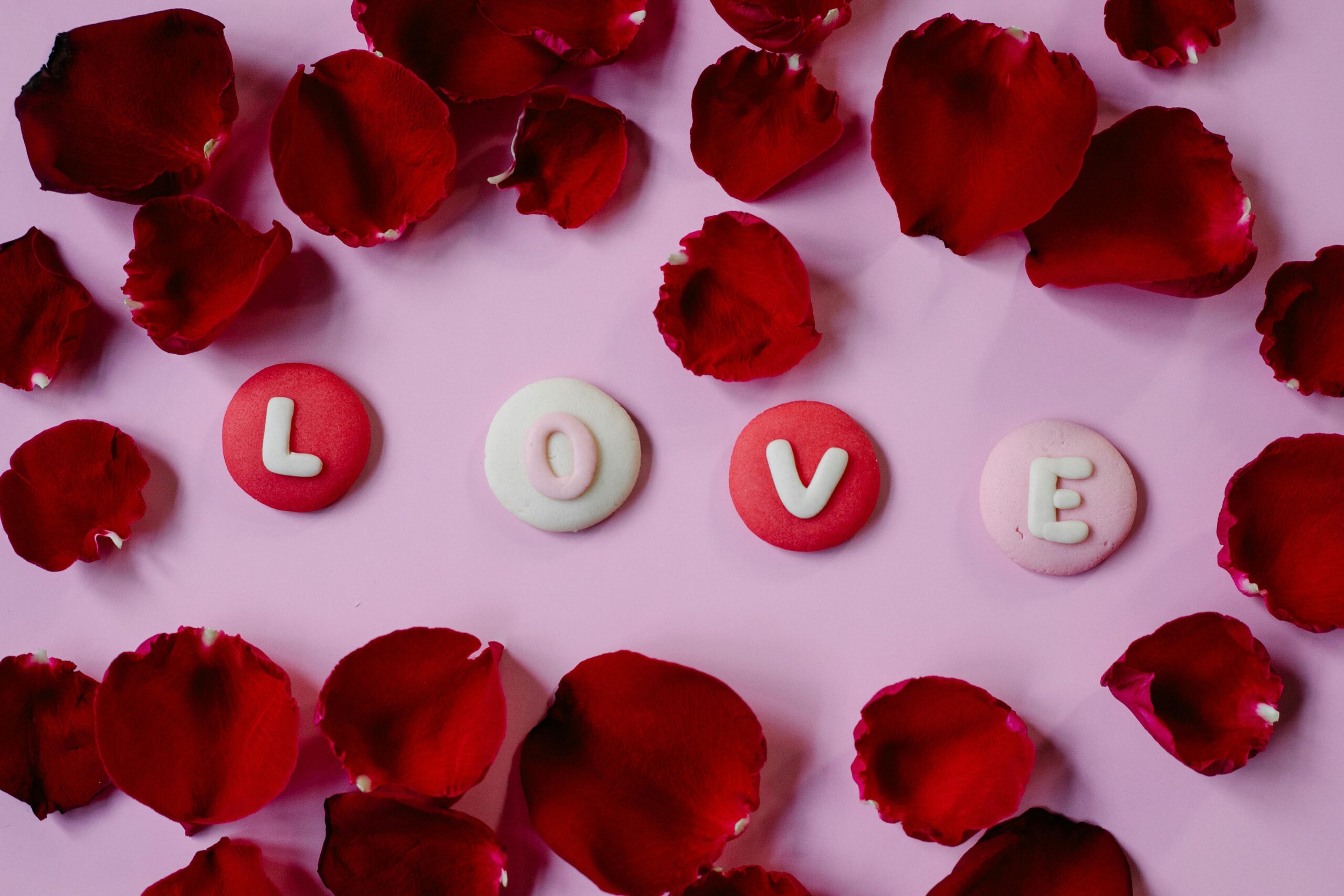 Amor, Amistad y Regalos con Morbo: Lo Que Sí y Lo Que Nunca